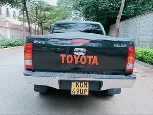 Toyota Hilux 2010 Black