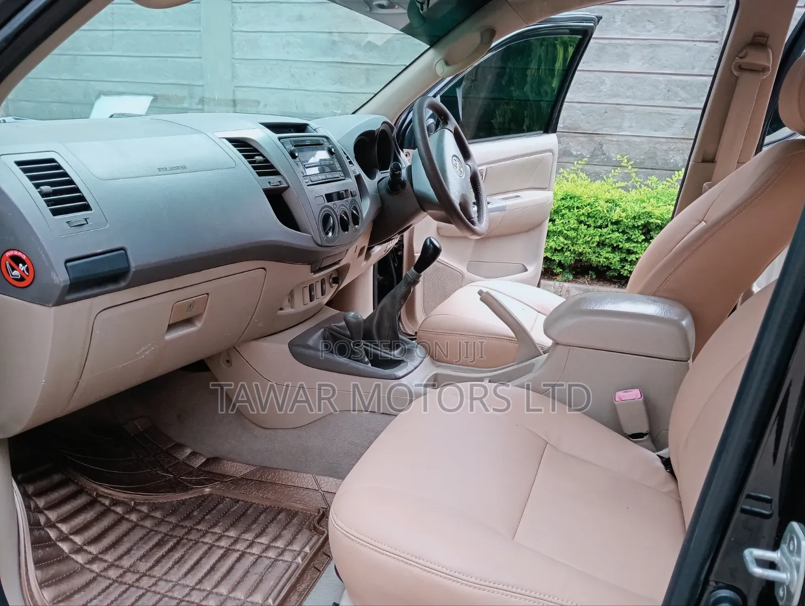 Toyota Hilux 2010 Black