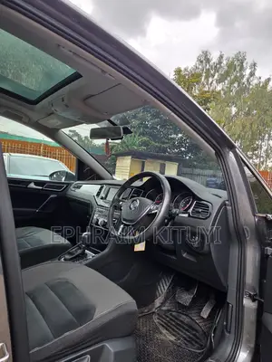 Volkswagen Golf SportWagen 2018 Gray