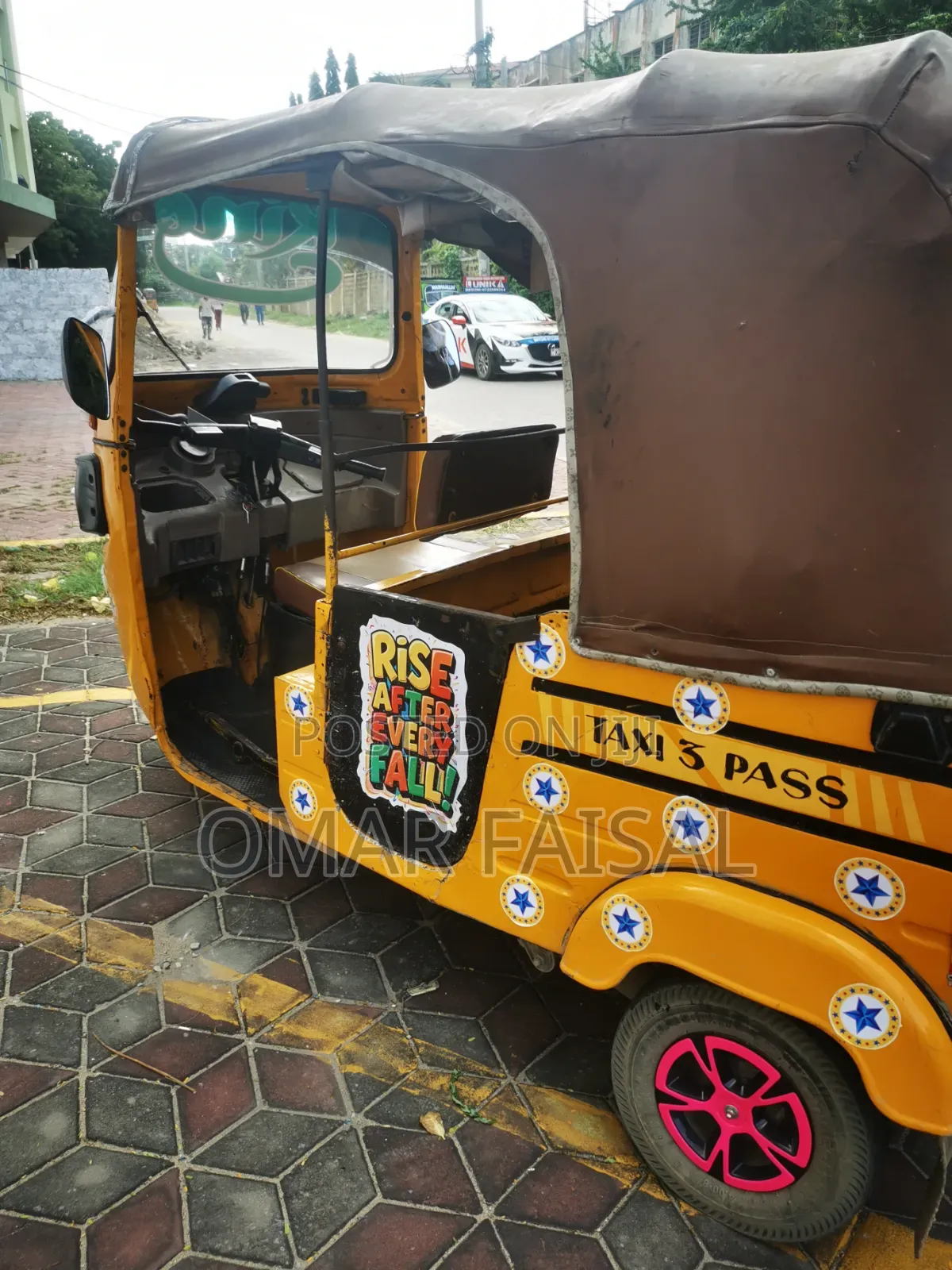 Bajaj RE 2014 Yellow