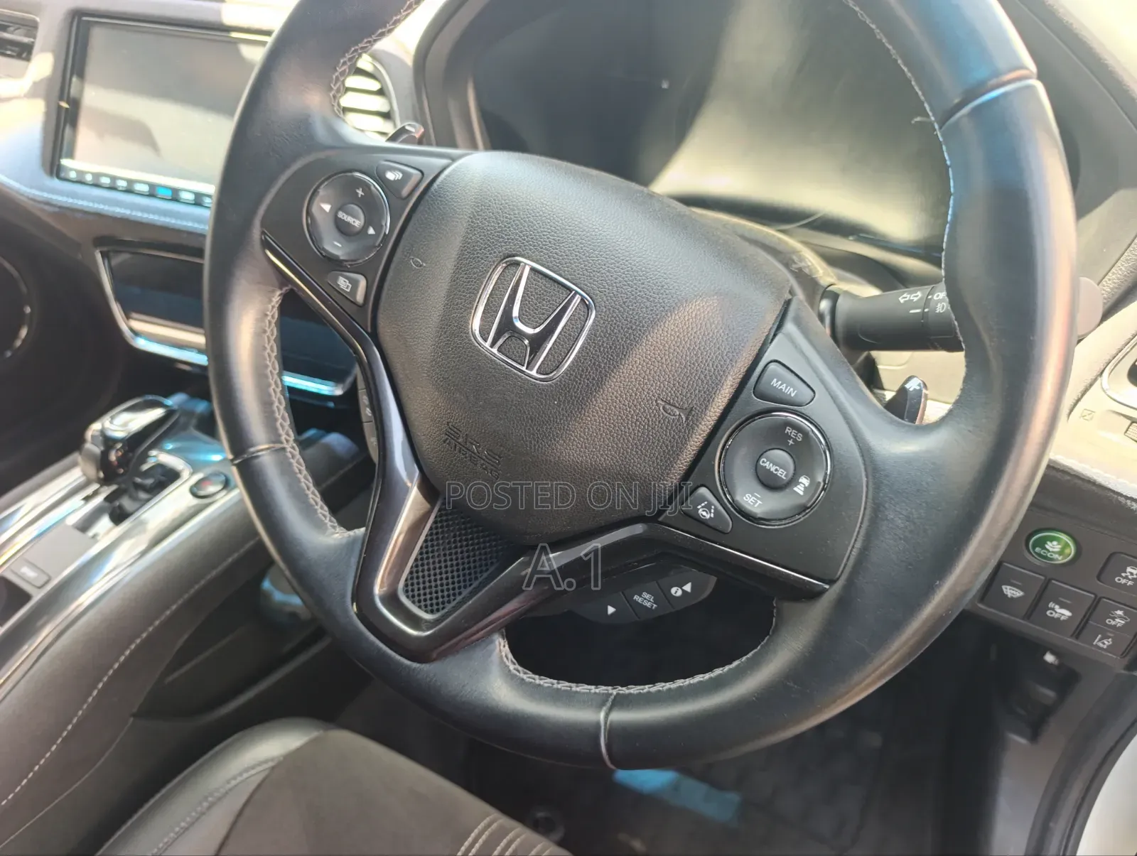 Honda Vezel 2019 White