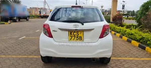 Toyota Vitz 2012 Pearl