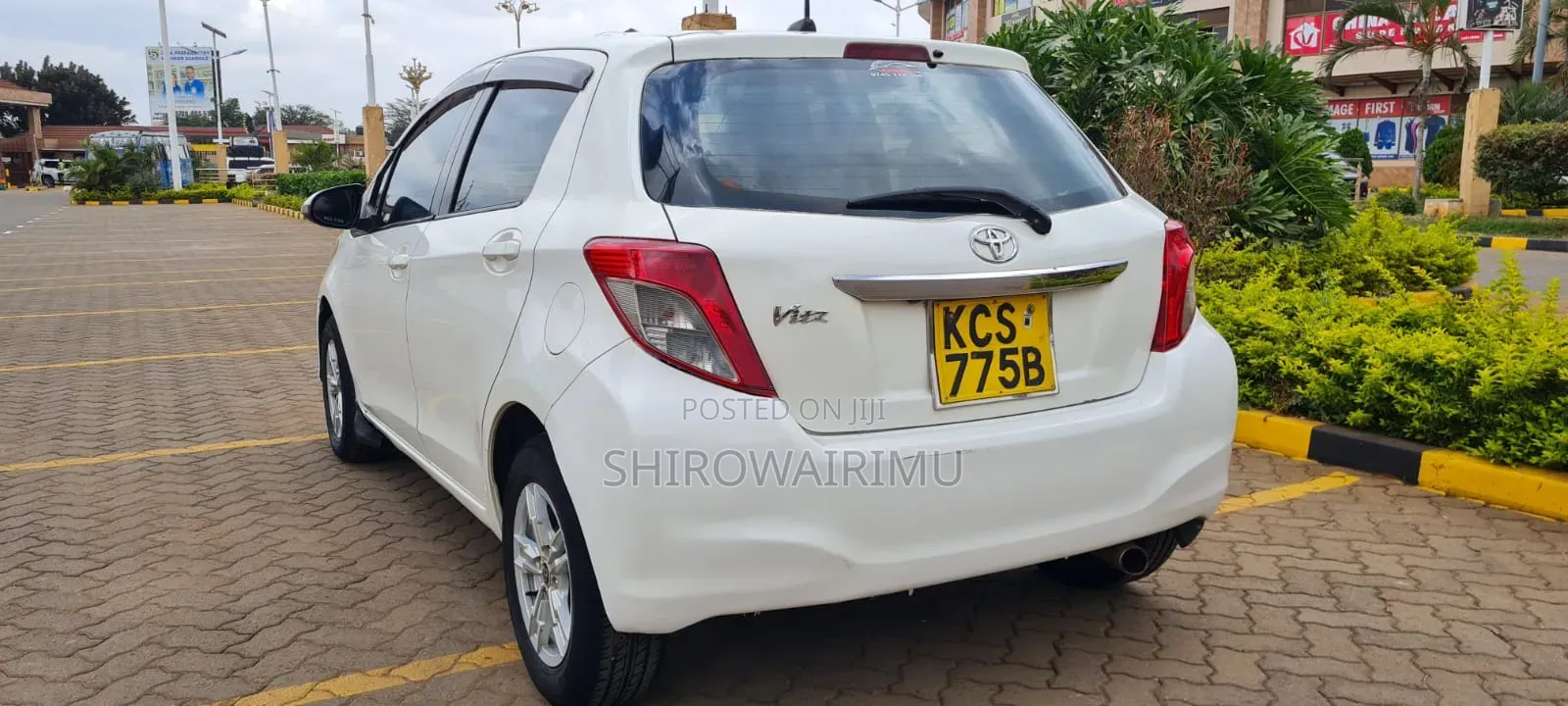 Toyota Vitz 2012 Pearl