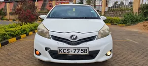 Toyota Vitz 2012 Pearl