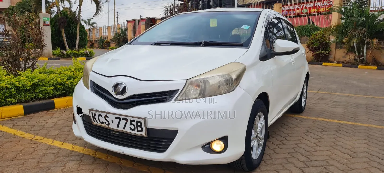 Toyota Vitz 2012 Pearl