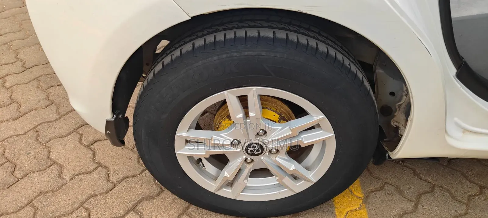 Toyota Vitz 2012 Pearl