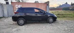 Toyota Auris 2016 Black