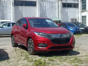 Honda Vezel 2019 Red