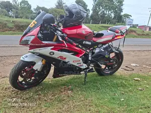Yamaha R6 2014 Red