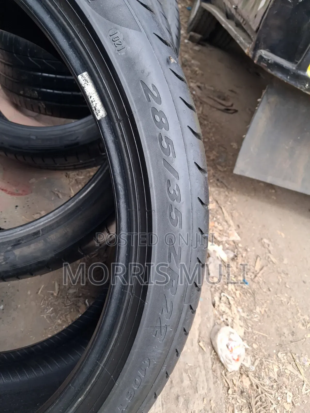 285/35r22 Pirelli