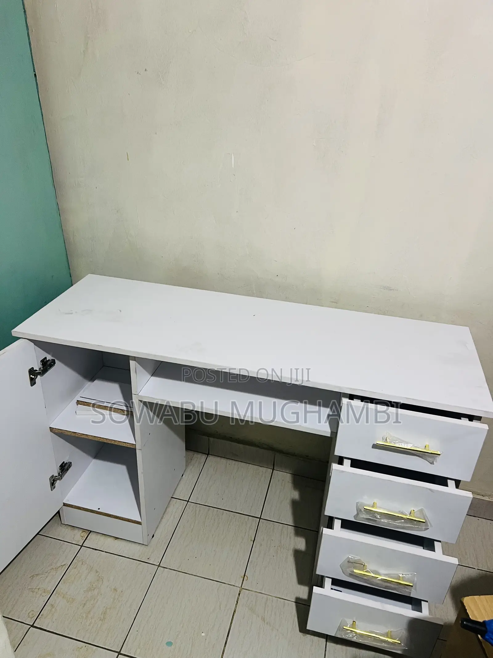 Manicure Table (Good Nail Manicure Table) With Both Sides Drawers