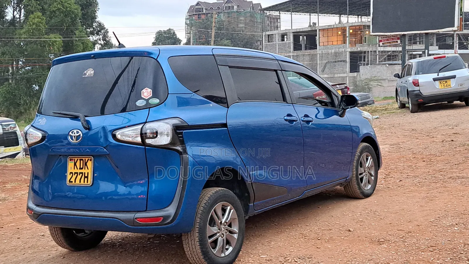 Toyota Sienta 2015 Blue
