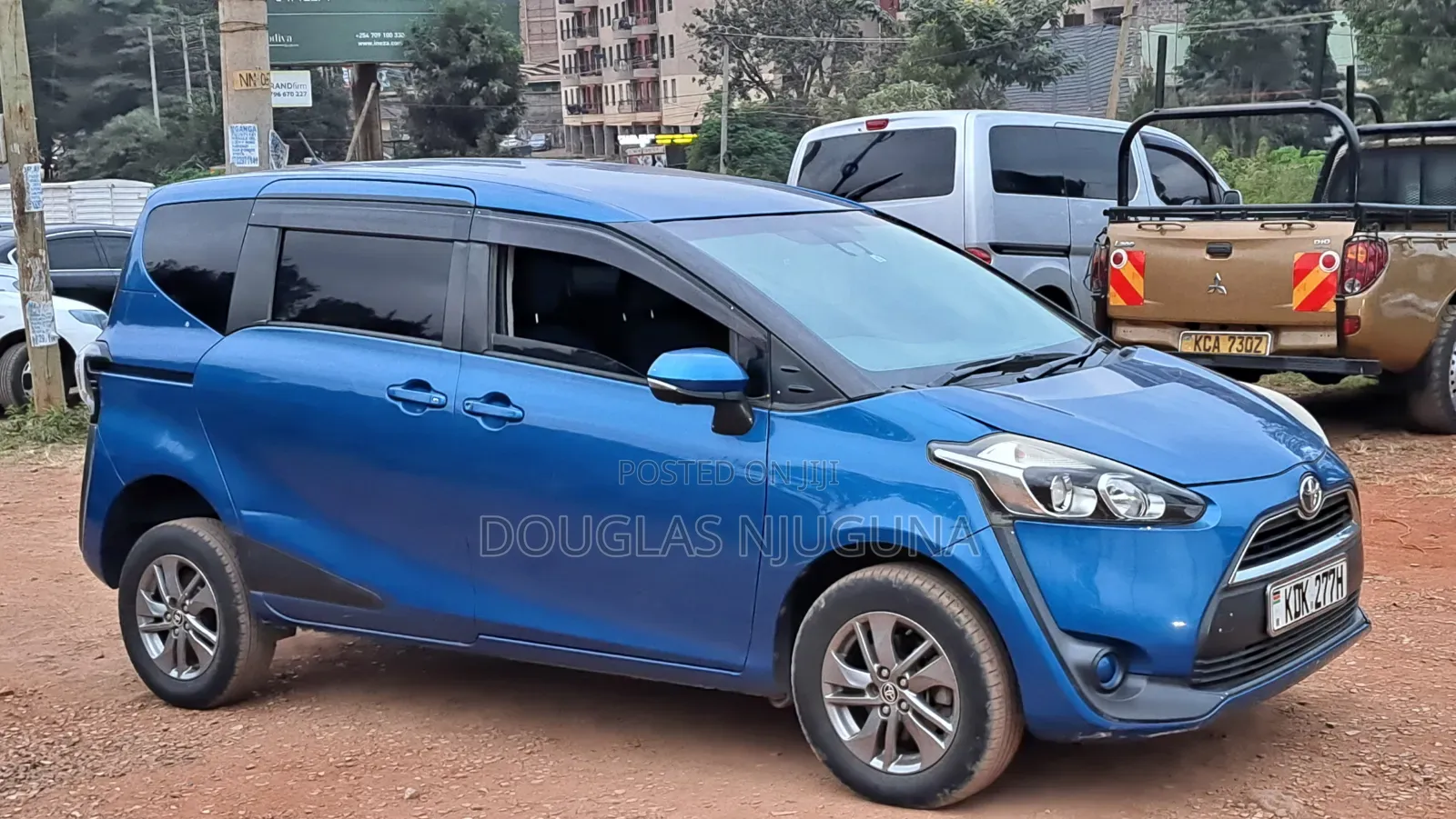 Toyota Sienta 2015 Blue