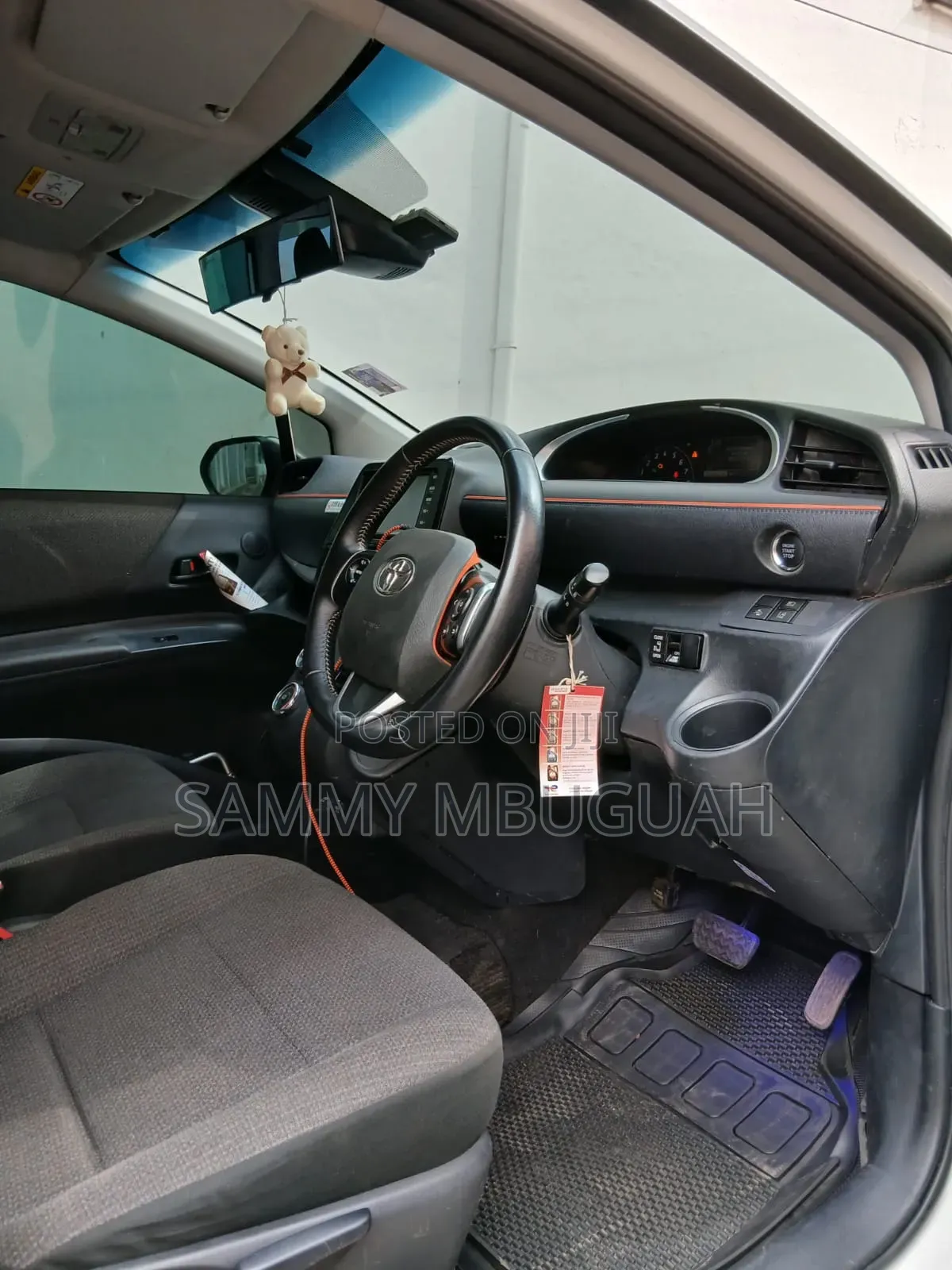 Toyota Sienta 2020 White