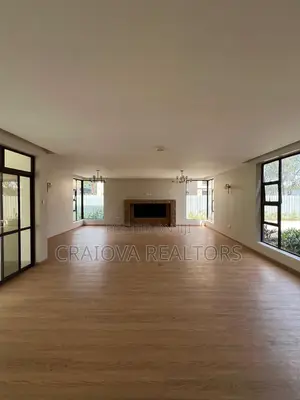 5bdrm Villa in Hardy for sale