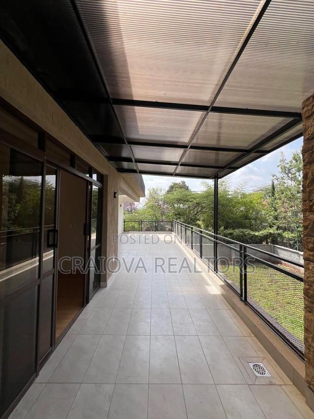 5bdrm Villa in Hardy for sale - thumbnail 4