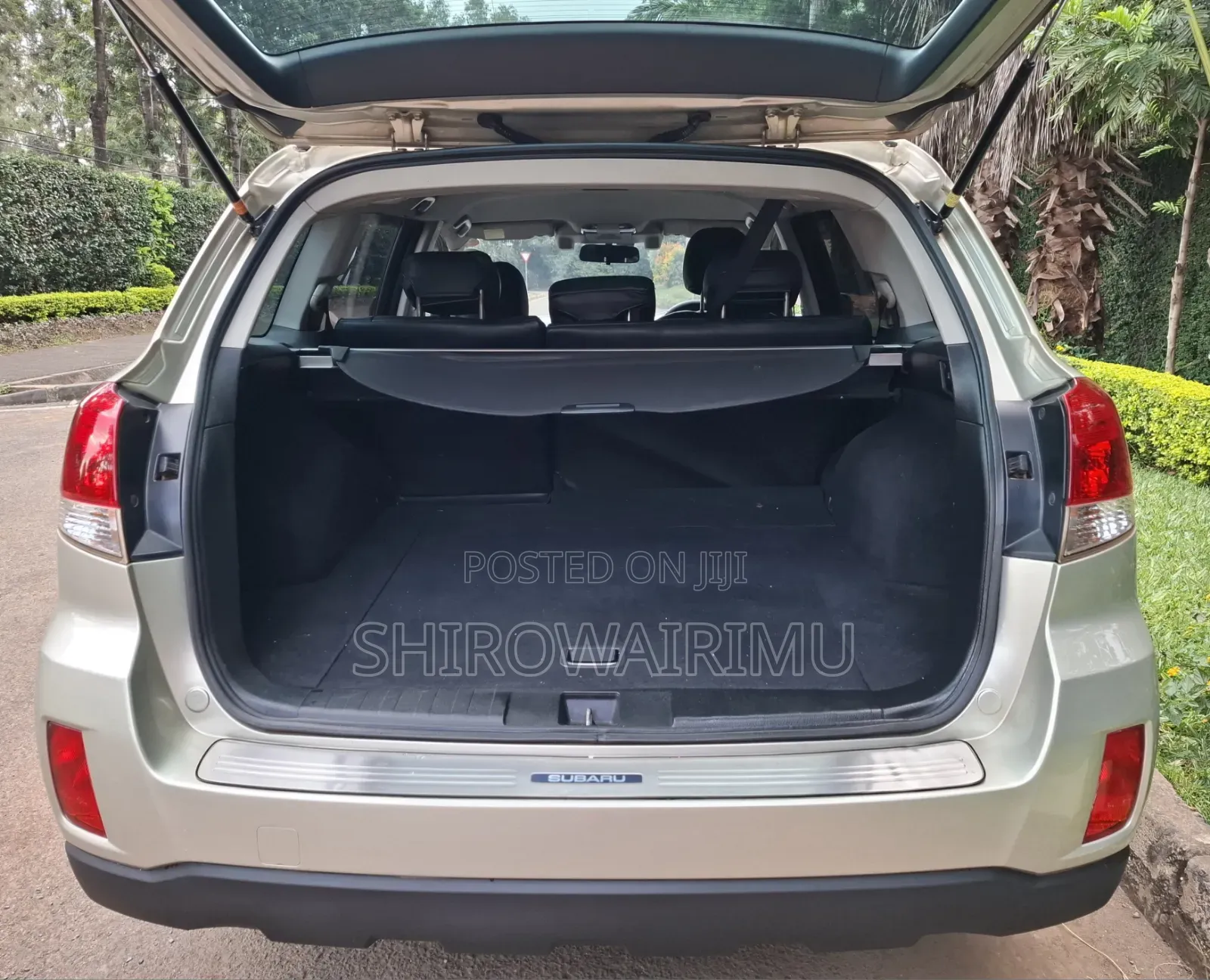 Subaru Outback 2010 Silver