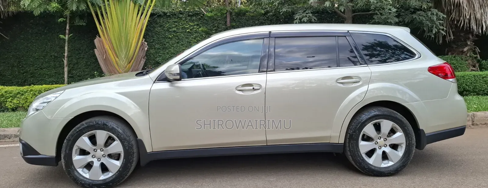 Subaru Outback 2010 Silver
