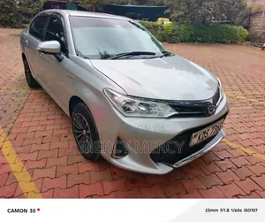Toyota Axio 1.5 Hybrid 2WD 2017 Silver