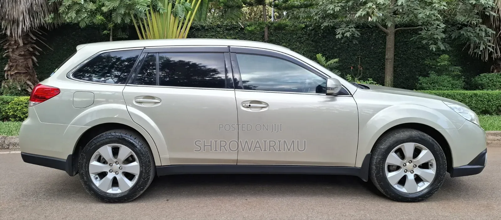 Subaru Outback 2010 Silver
