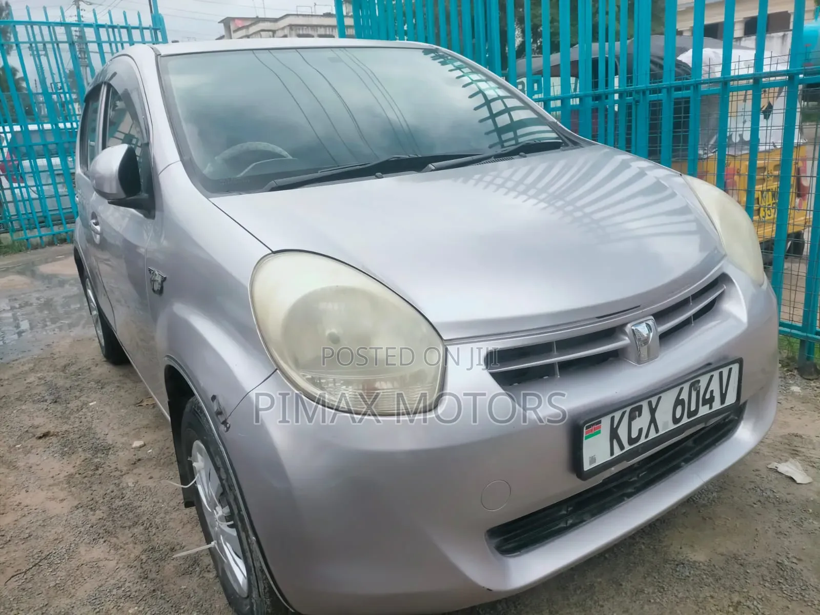 Toyota Passo 2012 Silver