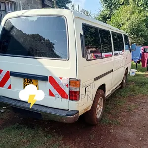 Nissan Caravan (Urvan) 2012 White
