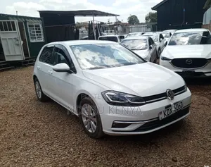 Volkswagen Golf TSI S FWD 2018 White