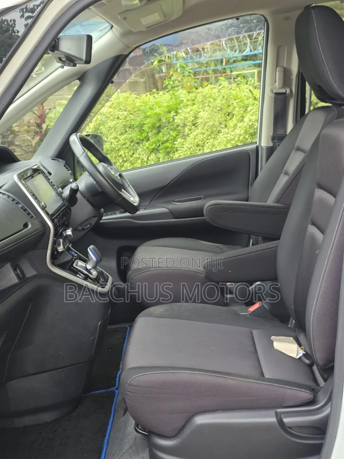 Nissan Serena 2019 White