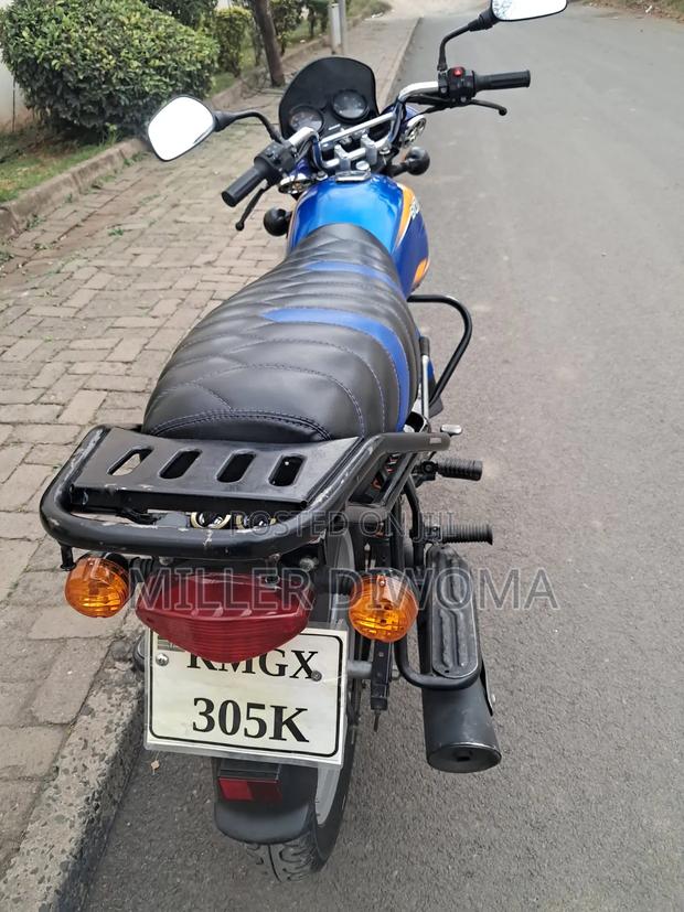 Bajaj Boxer 125 2025 Blue - thumbnail 2