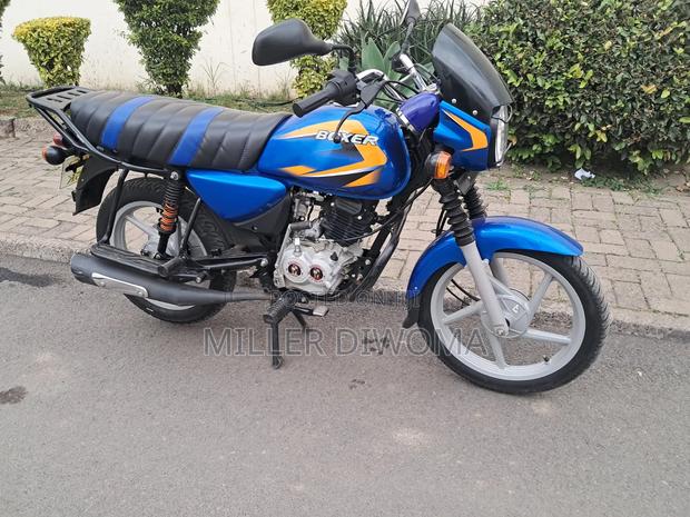 Bajaj Boxer 125 2025 Blue - thumbnail 4