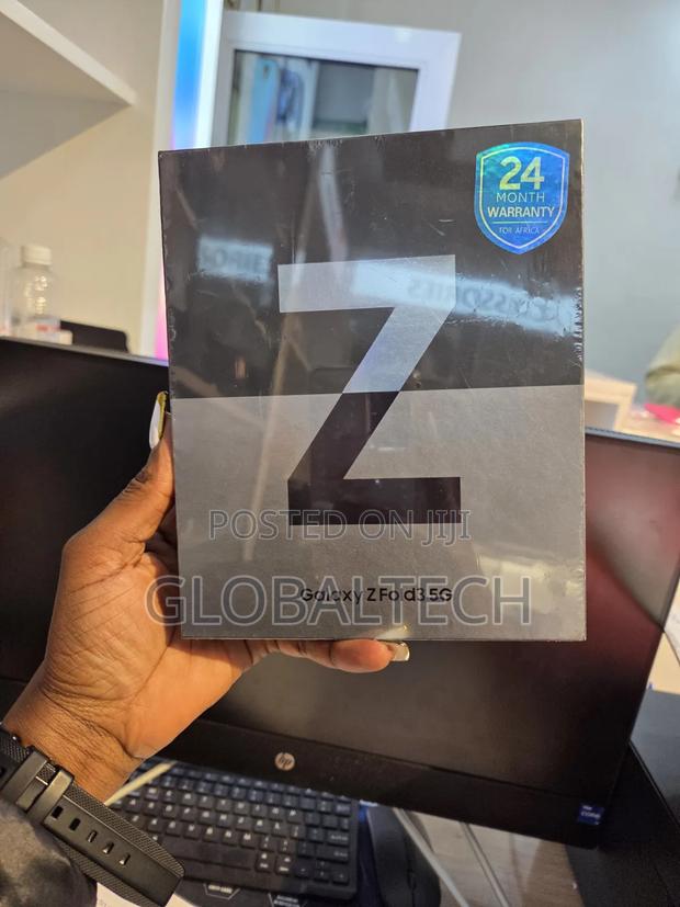 New Samsung Galaxy Z Fold3 5G 256 GB Black