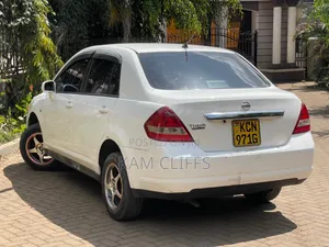 Nissan Tiida 2011 White