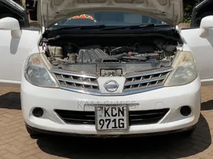 Nissan Tiida 2011 White