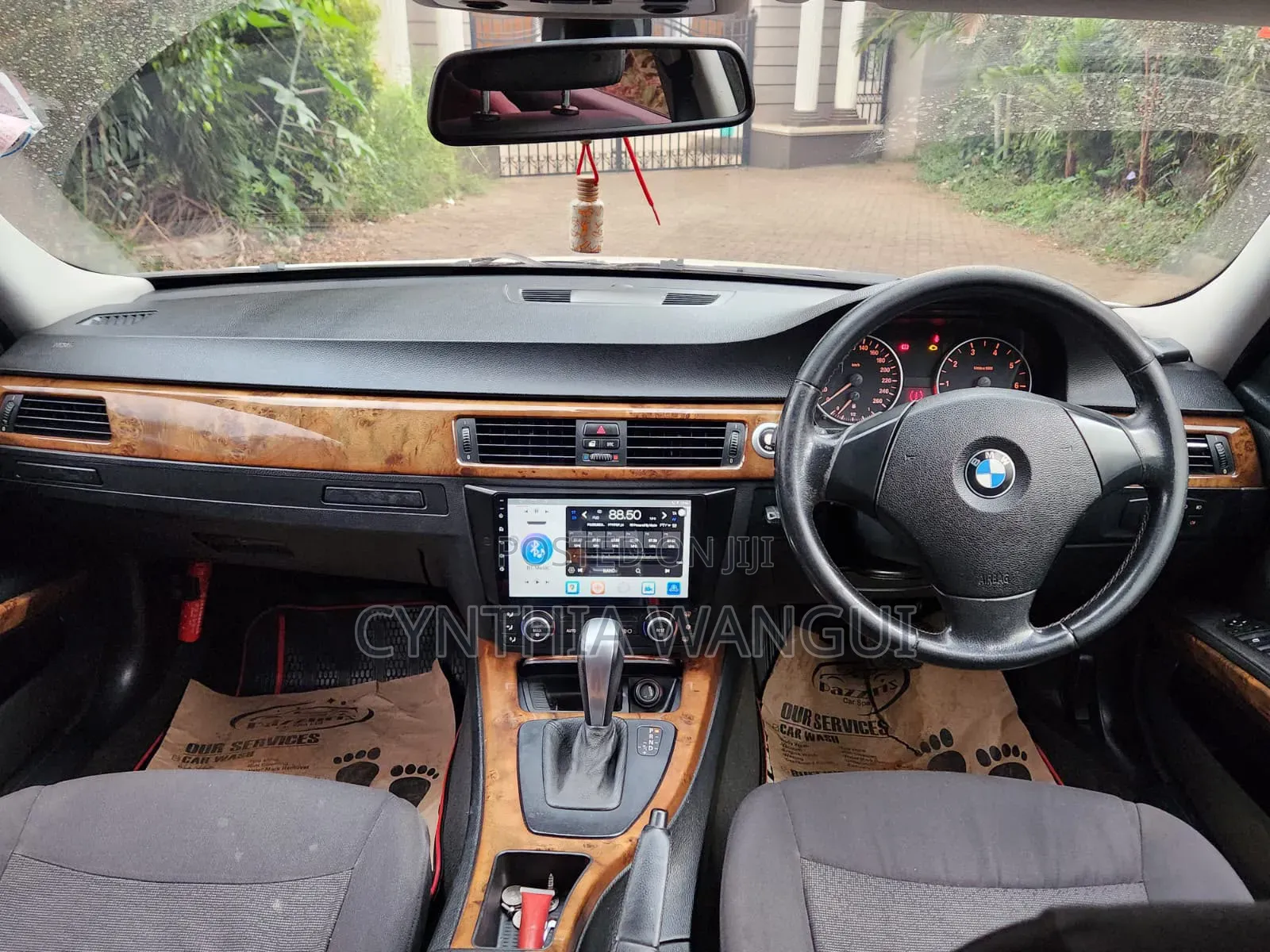 BMW 320i 2007 White