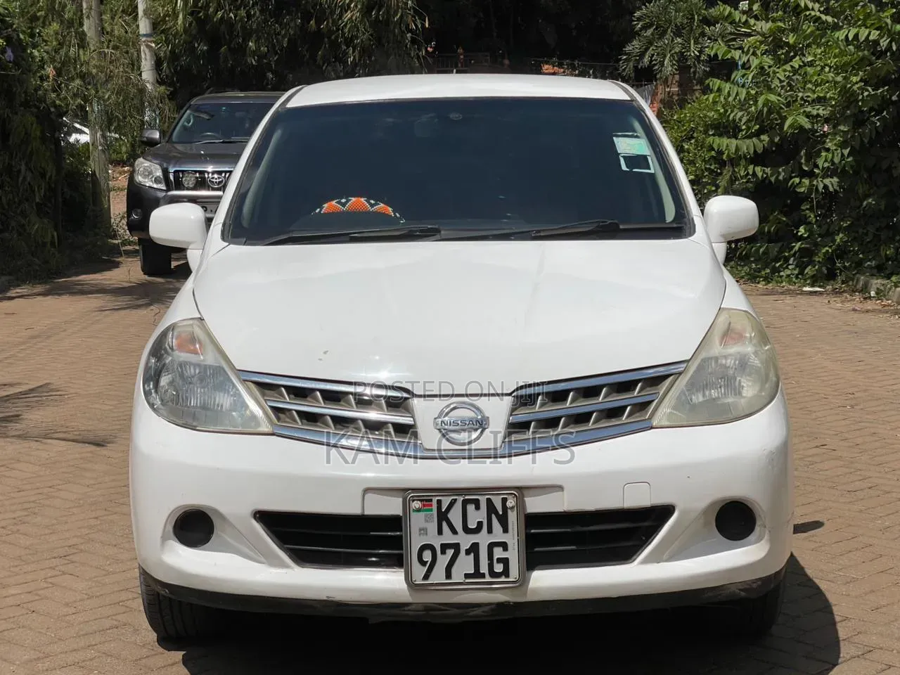 Nissan Tiida 2011 White