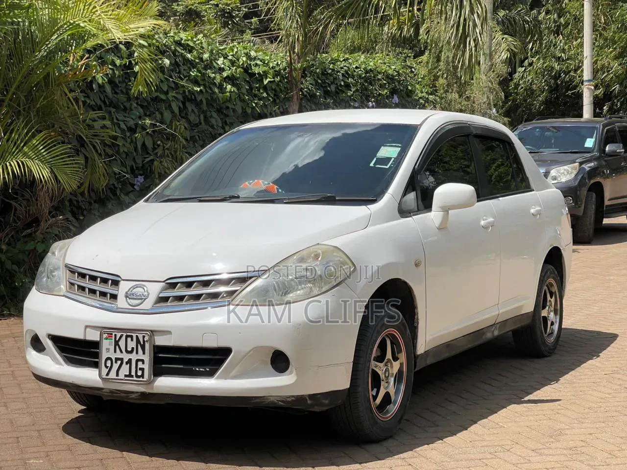Nissan Tiida 2011 White