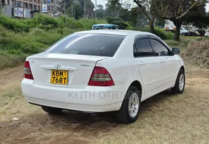Toyota Corolla 2005 White