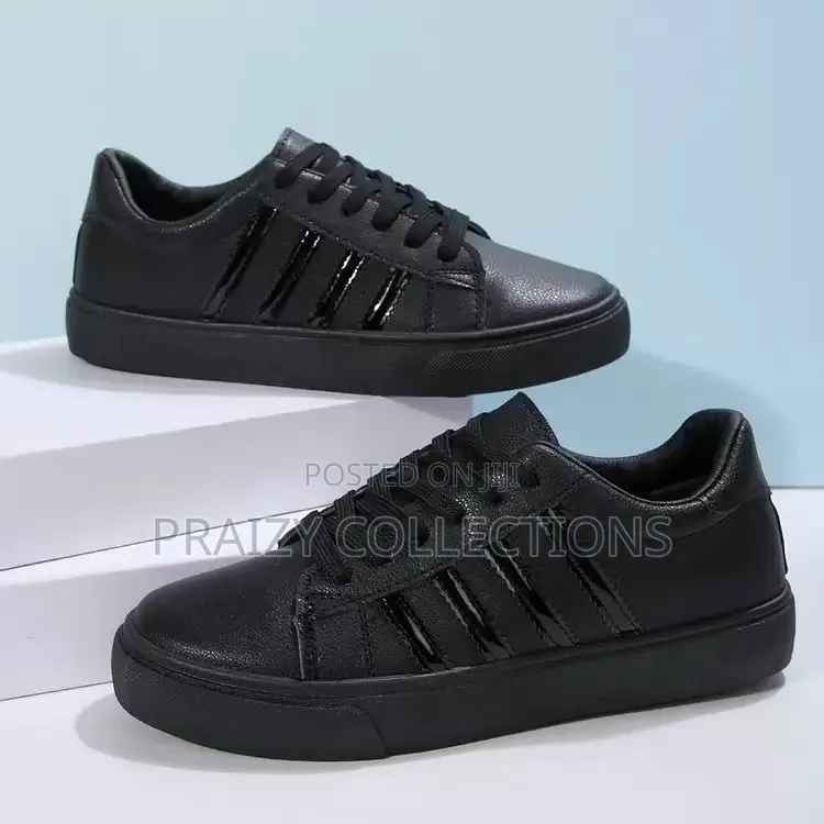 Classic Women Sneakers
Sizes 37-43