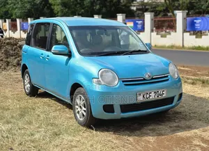 Toyota Sienta 2009 Blue