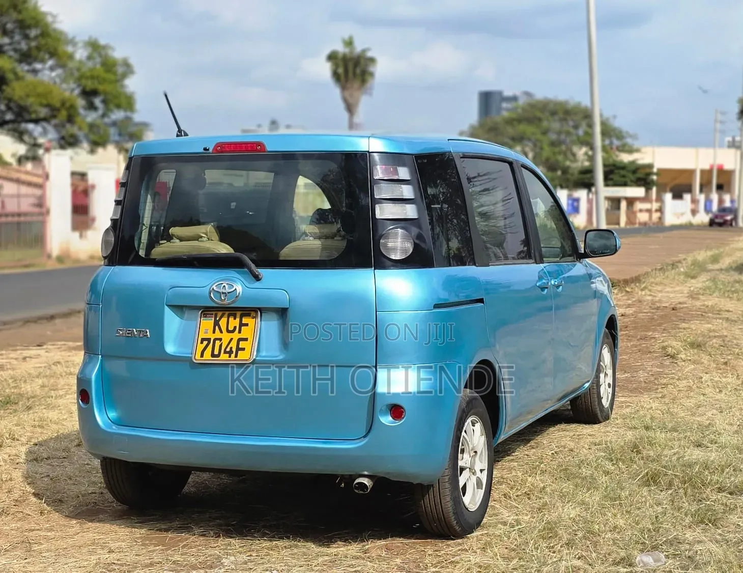 Toyota Sienta 2009 Blue