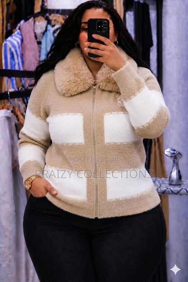 Free Size Women Sweater -Color Blocked - thumbnail 5