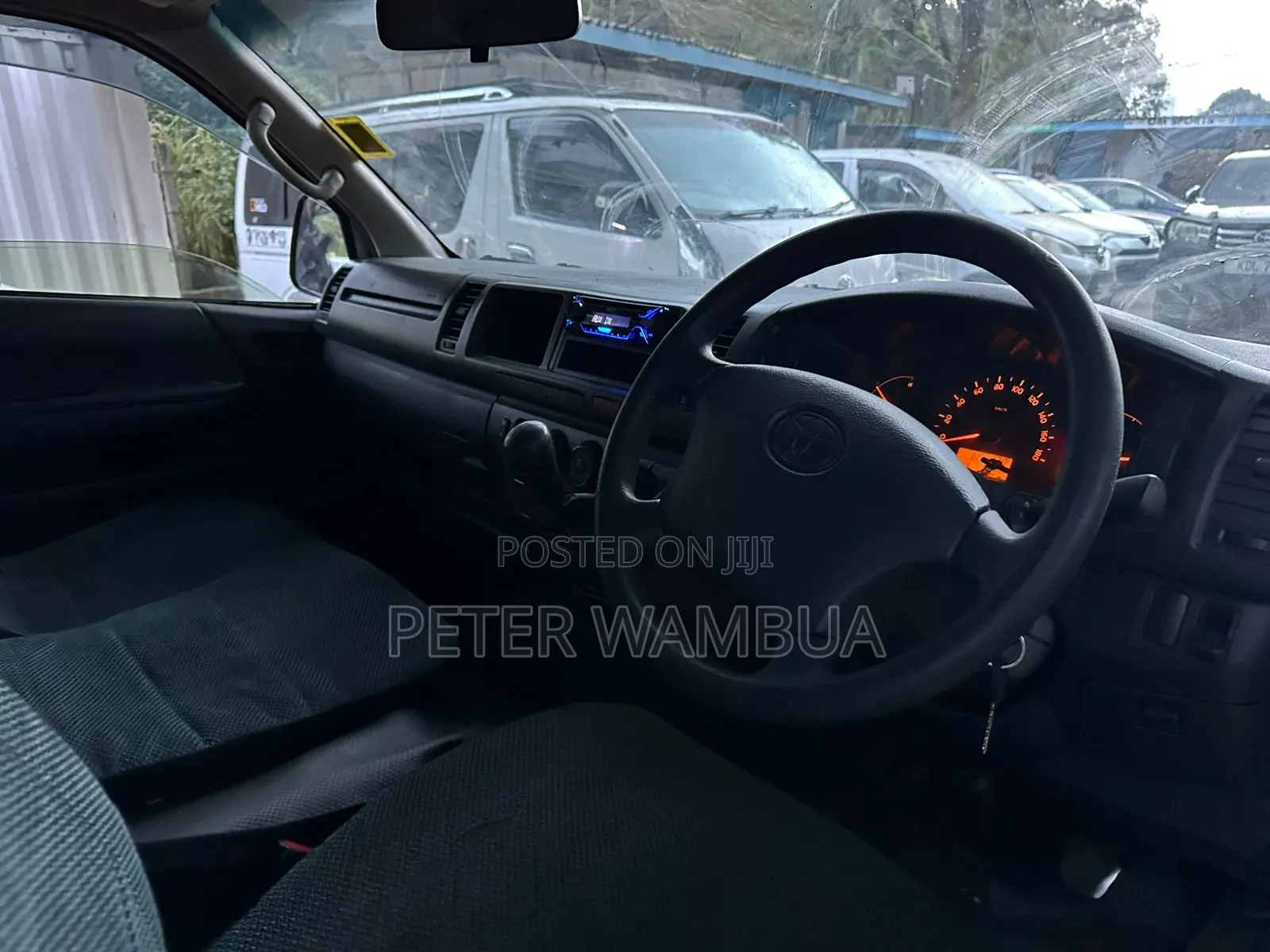 Toyota HiAce 2019 White