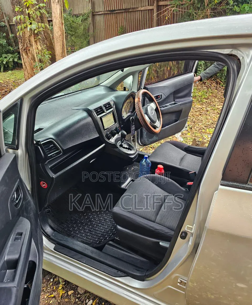 Subaru Trezia 2011 Silver