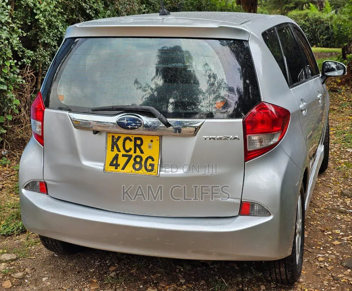 Subaru Trezia 2011 Silver