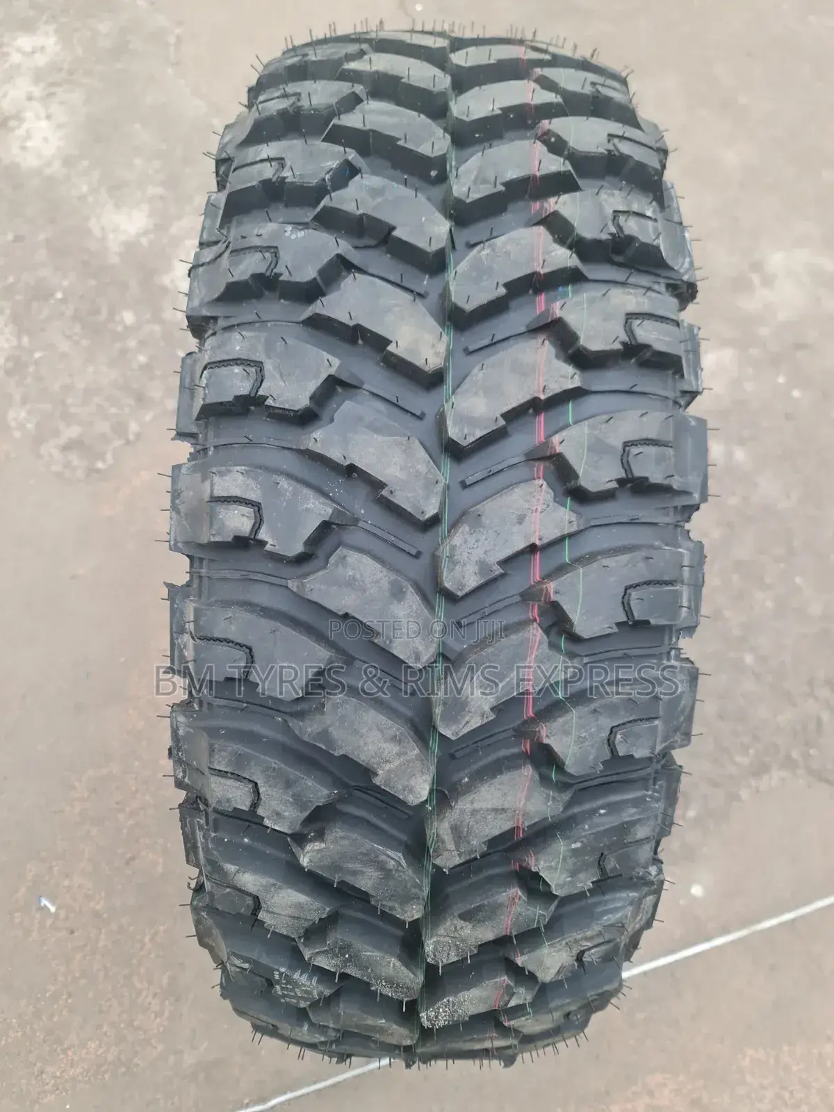 265 /70 R16 Comforser Tires (Mud Terrein)