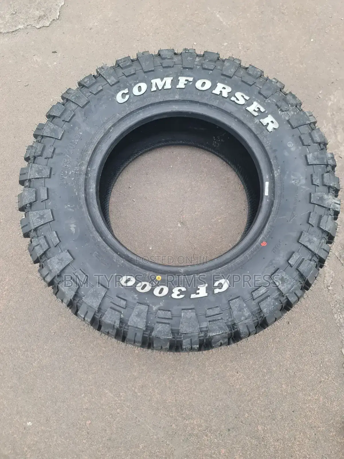 265 /70 R16 Comforser Tires (Mud Terrein)