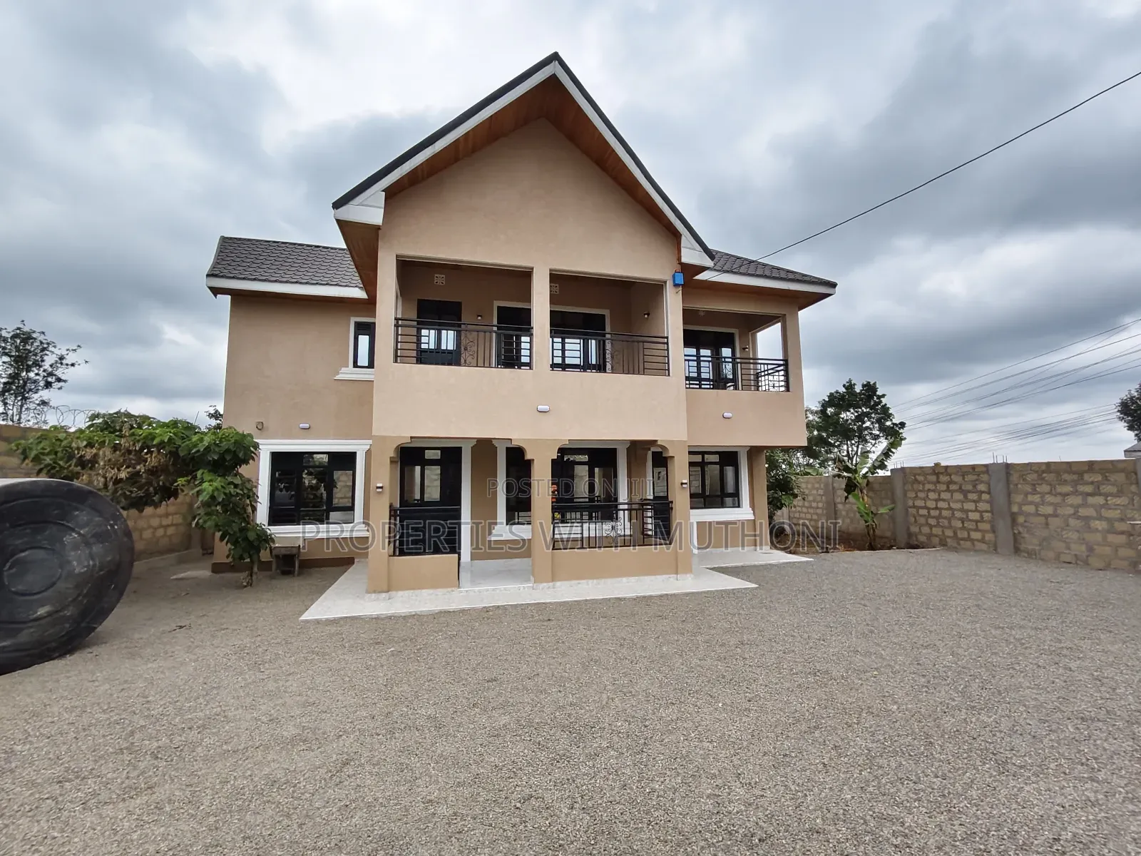 5bdrm Maisonette in Nkoroi for sale