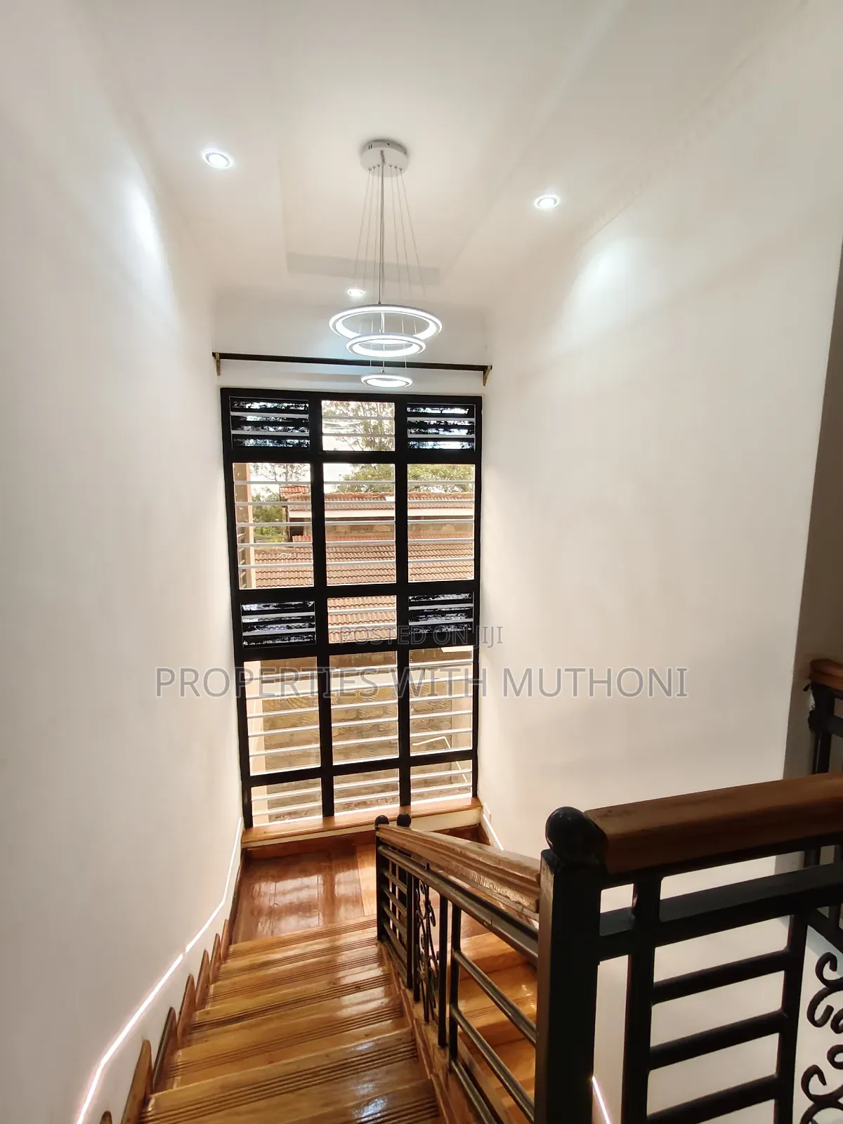 5bdrm Maisonette in Nkoroi for sale