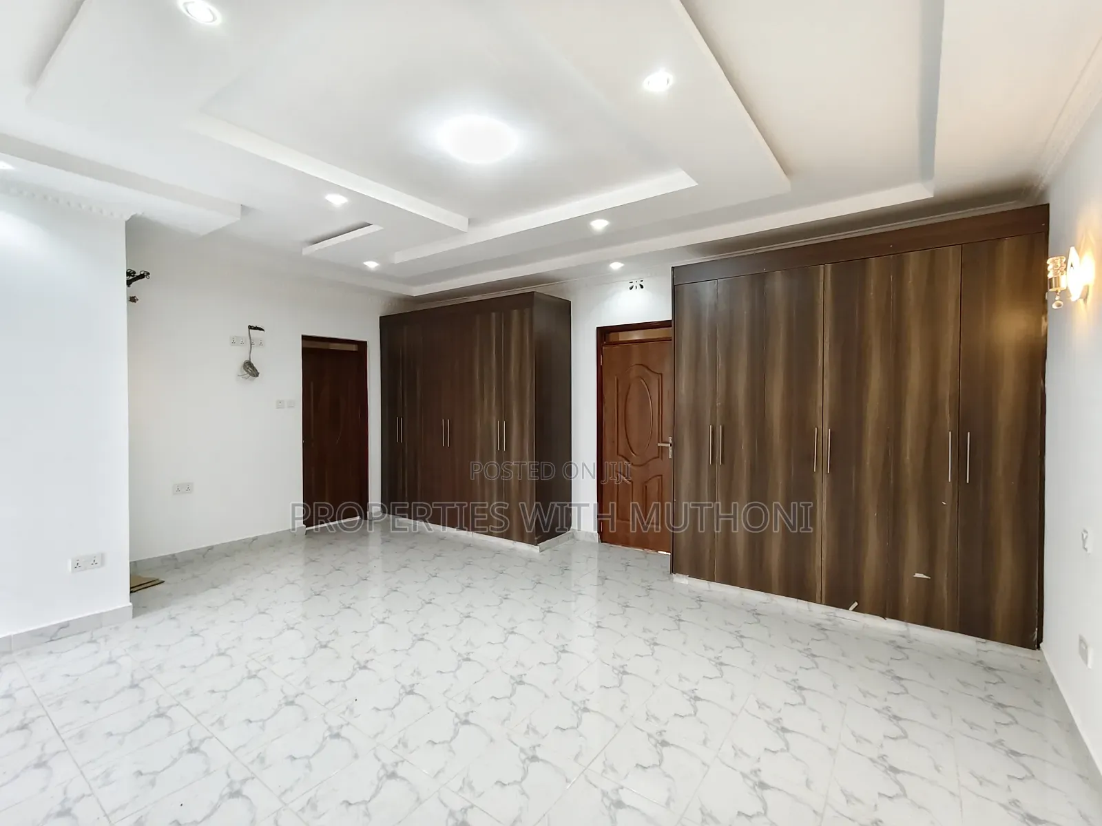 5bdrm Maisonette in Nkoroi for sale