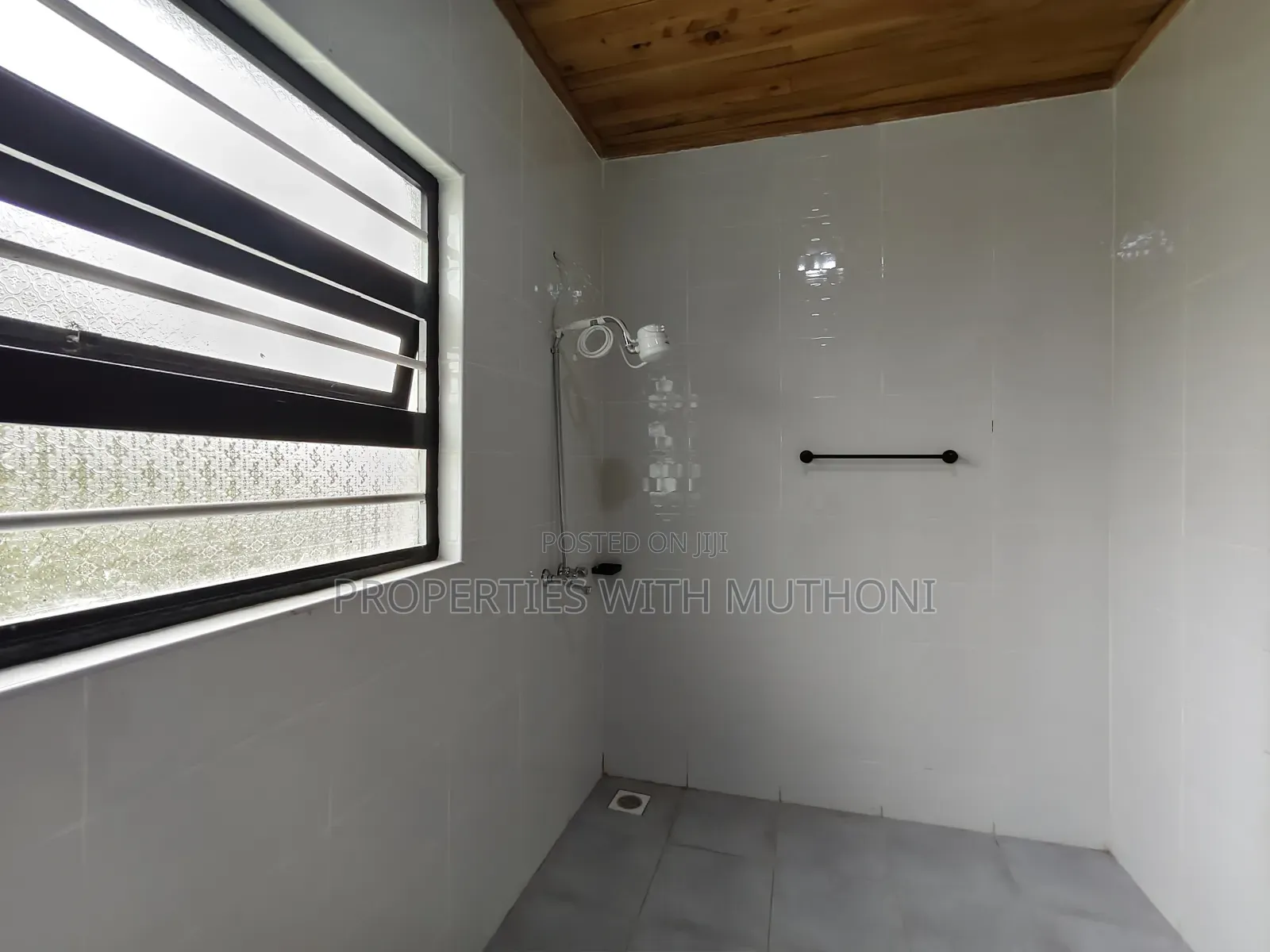 5bdrm Maisonette in Nkoroi for sale